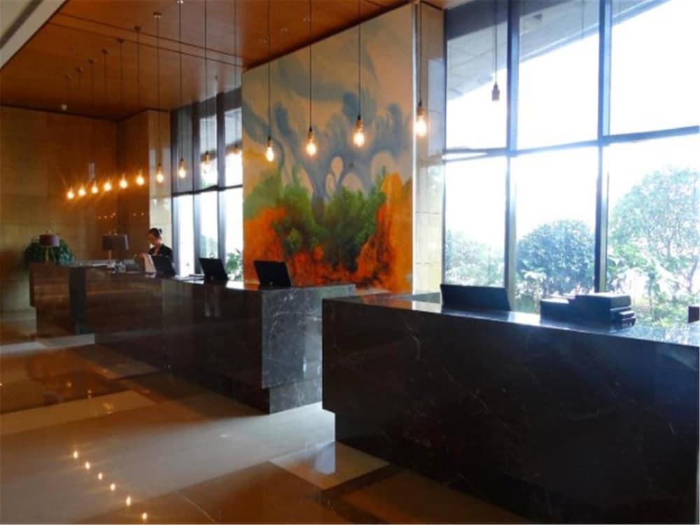 Weihai Guishe Fourseasons Hotel Reception