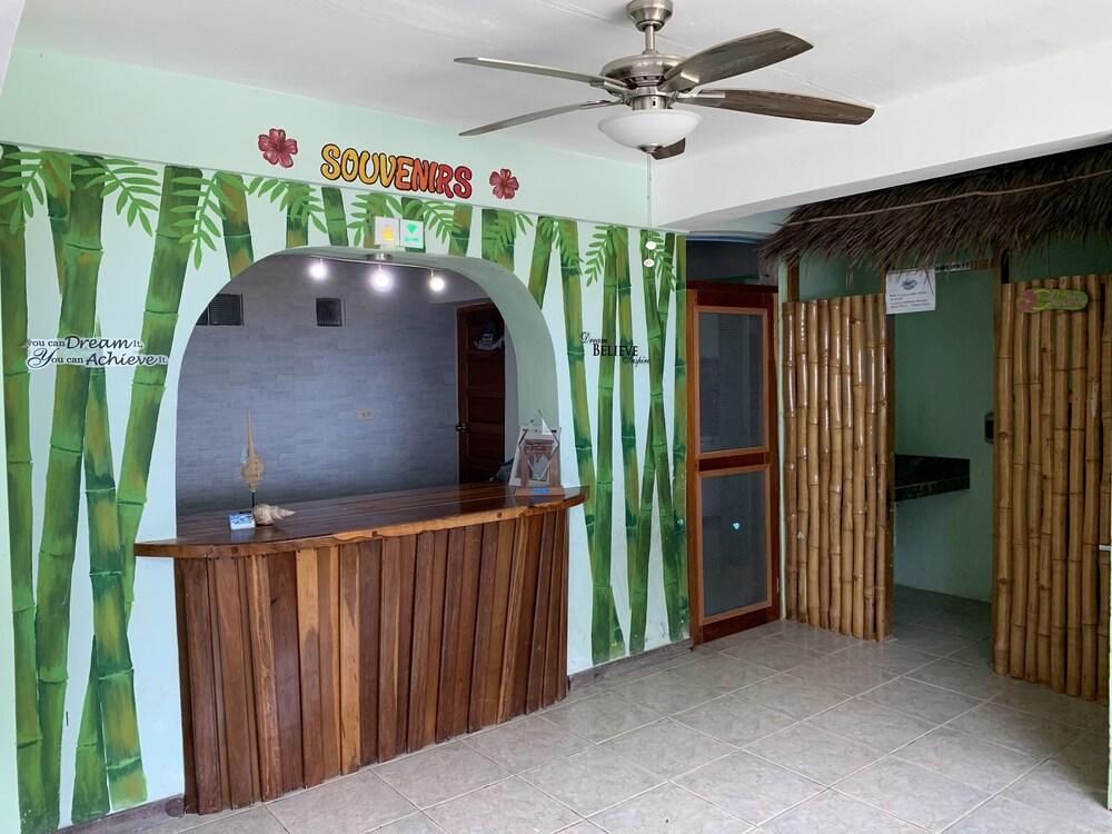 Fernando's Seaside Guest House Reception