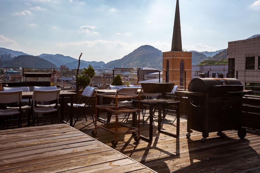Gongju Einhaus Guesthouse 2 Featured Image