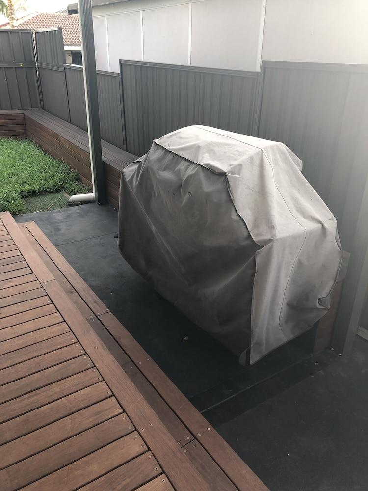 Newly Built and Spacious Home BBQ/Picnic Area