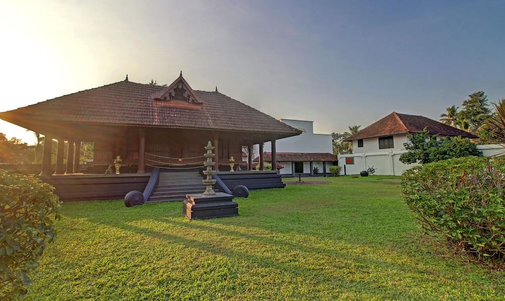 Treebo Premium Travancore Palace Cherthala Exterior