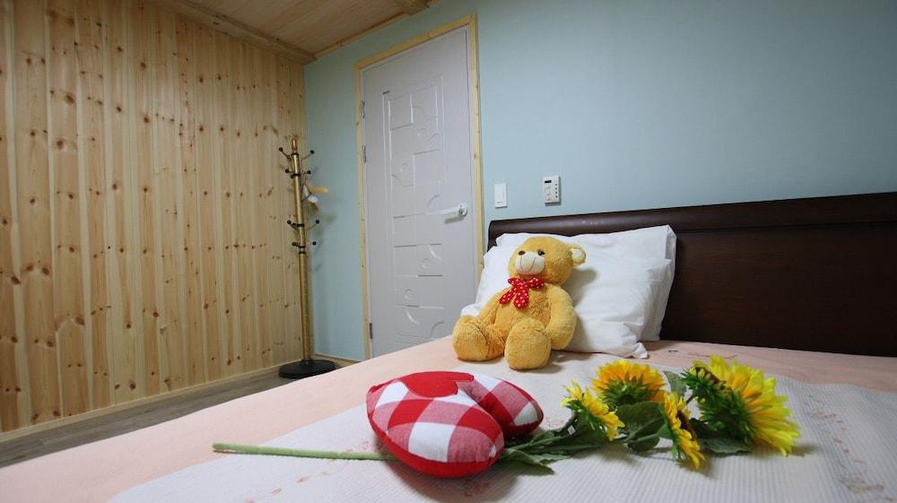 Gyeongju KB Pension Room