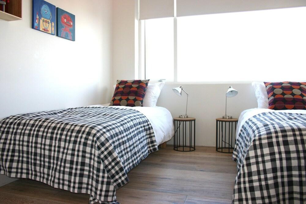 Nest Apartment Swan Room