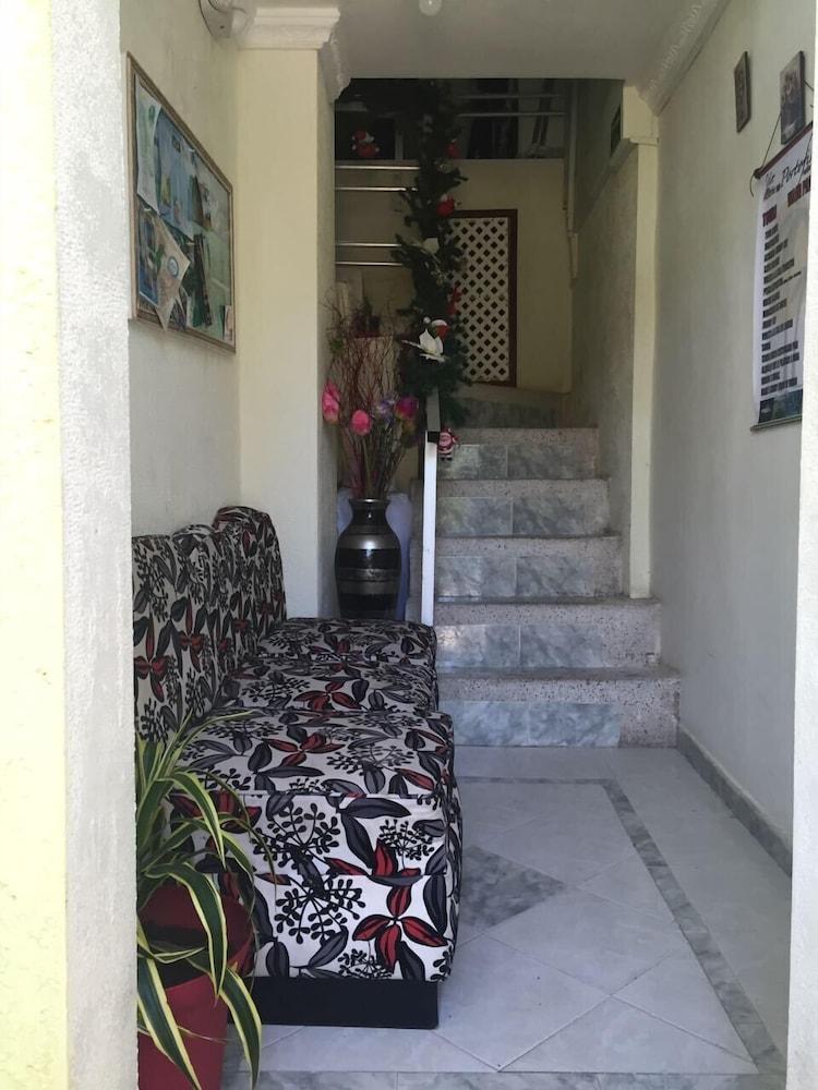Posada Stingray Interior Entrance