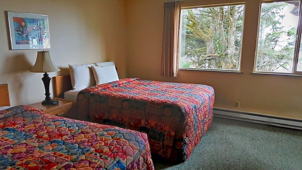 Ocean Crest Resort Room