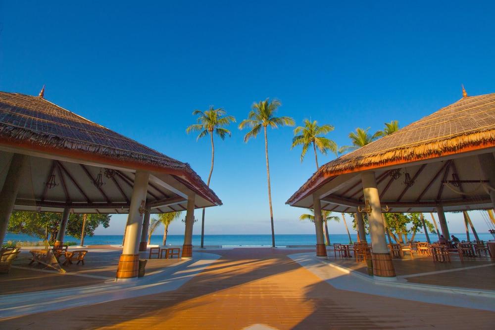 Pristine Mermaid Resort Exterior