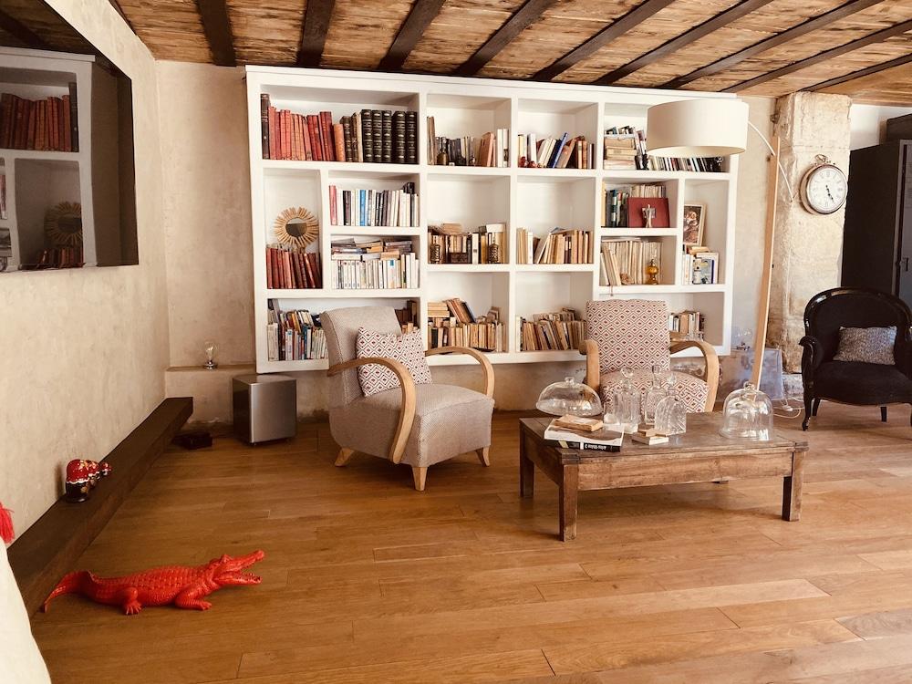 M&S Bed and Breakfast Interior