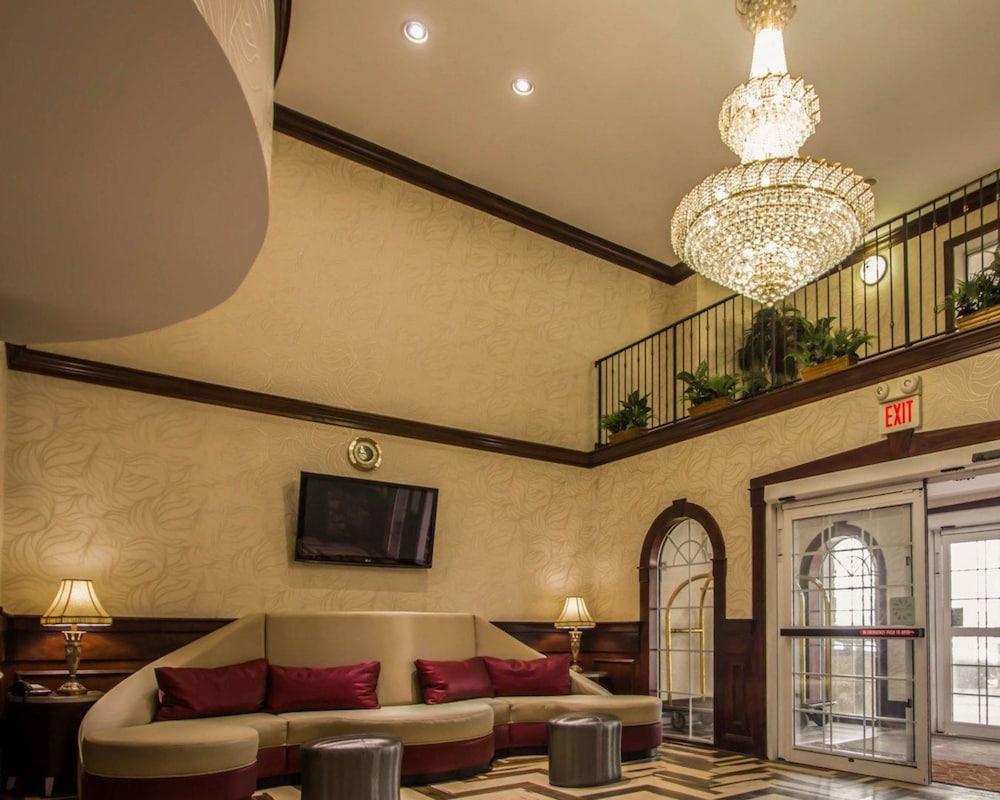 Quality Suites NYC Gateway Featured Image