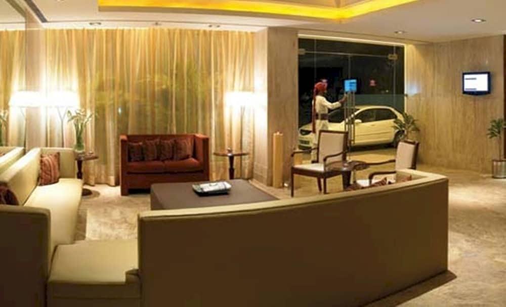 Royal Orchid Resort & Convention Centre