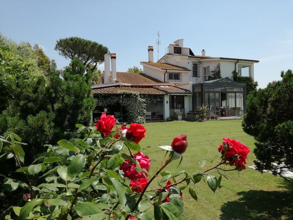 Poderi di Tragliatella Farmhouse Featured Image
