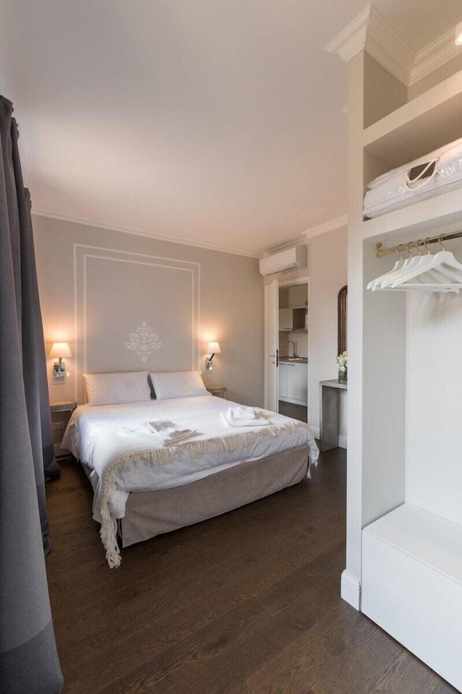 Suite & View Room