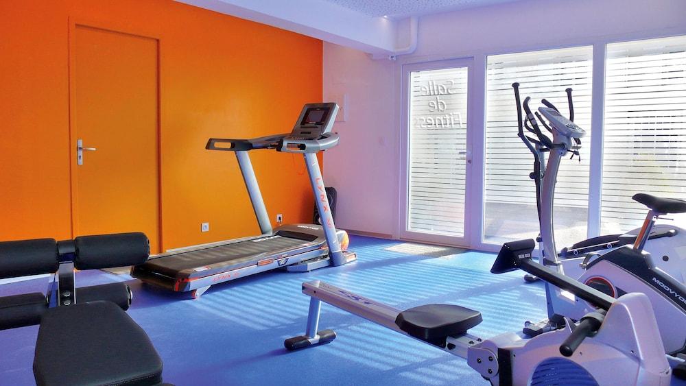 LOGIS Beau-Site Sports Facility
