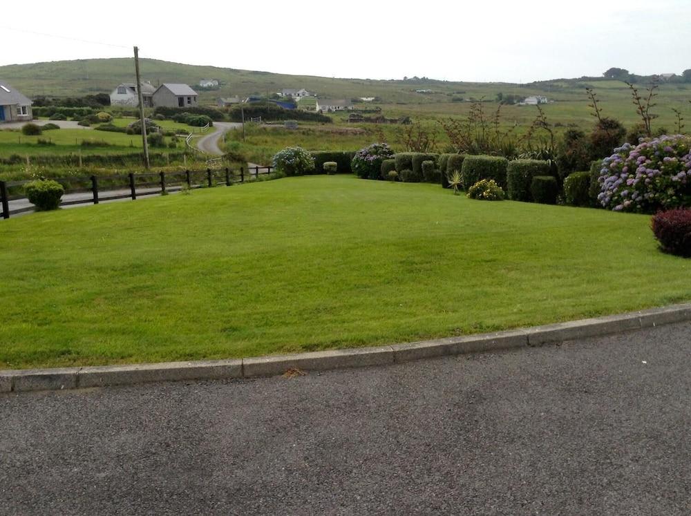 Cnoc Breac Property Grounds