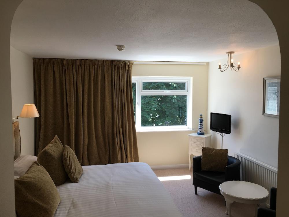 The Leconfield Room