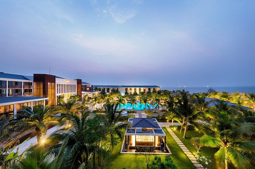 Sunrise Premium Resort Hoi An Exterior