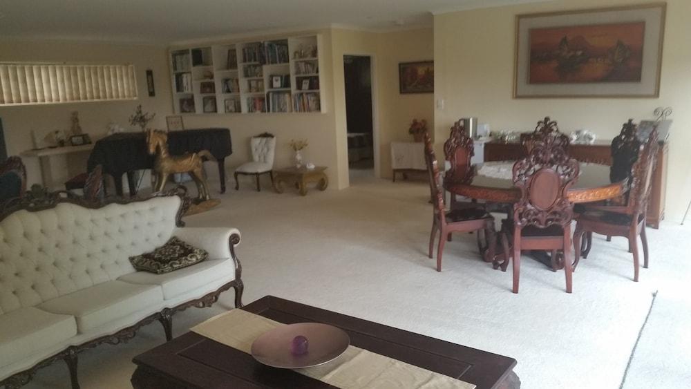 Hilltop Hideaway Interior