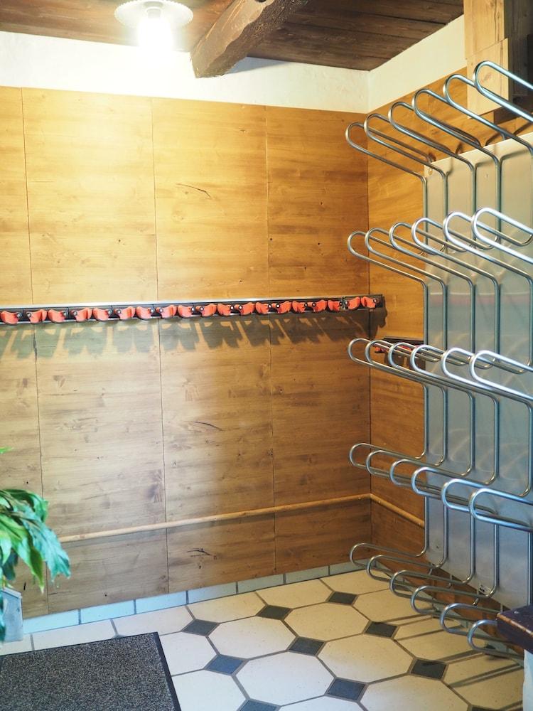 باي هيرمانز