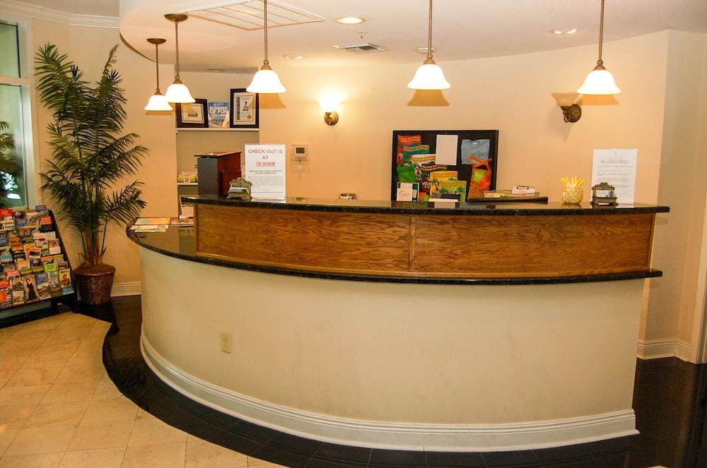 Legacy II 306 Lobby