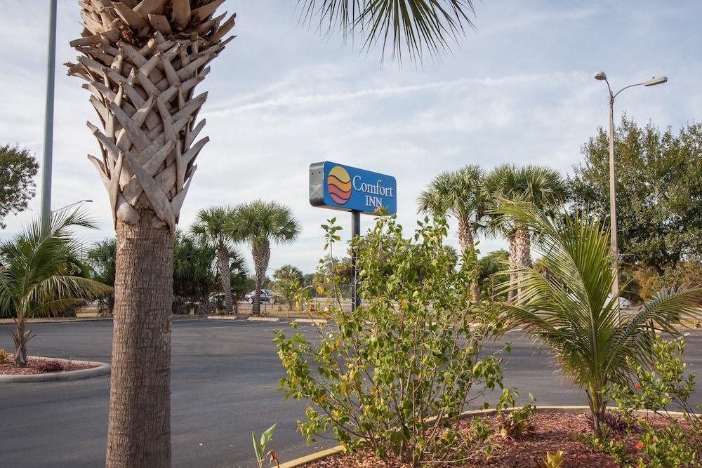 كومفرت إن سانت بيترزبرج نورث تفاصيل الفندق من الخارج