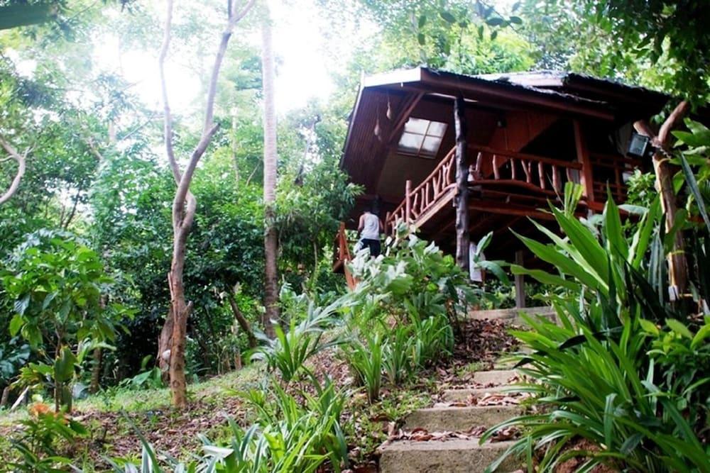 Phi Phi Sunset Bay Resort Exterior