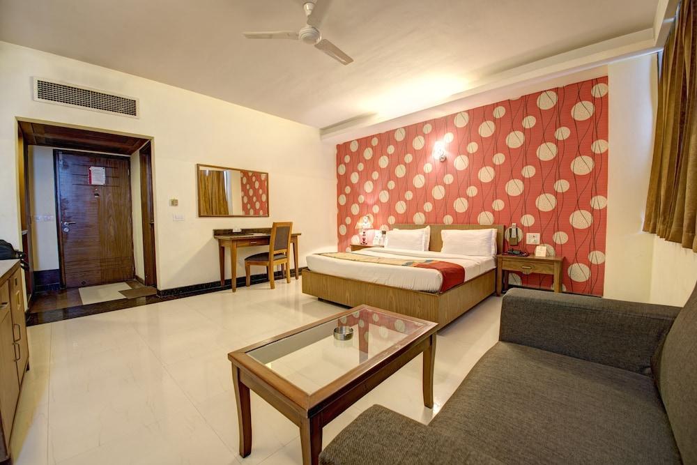Hotel PR Residency Room