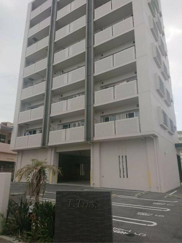 T.Trust201 Exterior