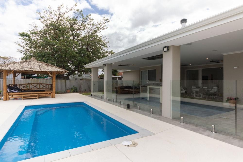 Epsom on Swan B&B - Adults Only Outdoor Pool