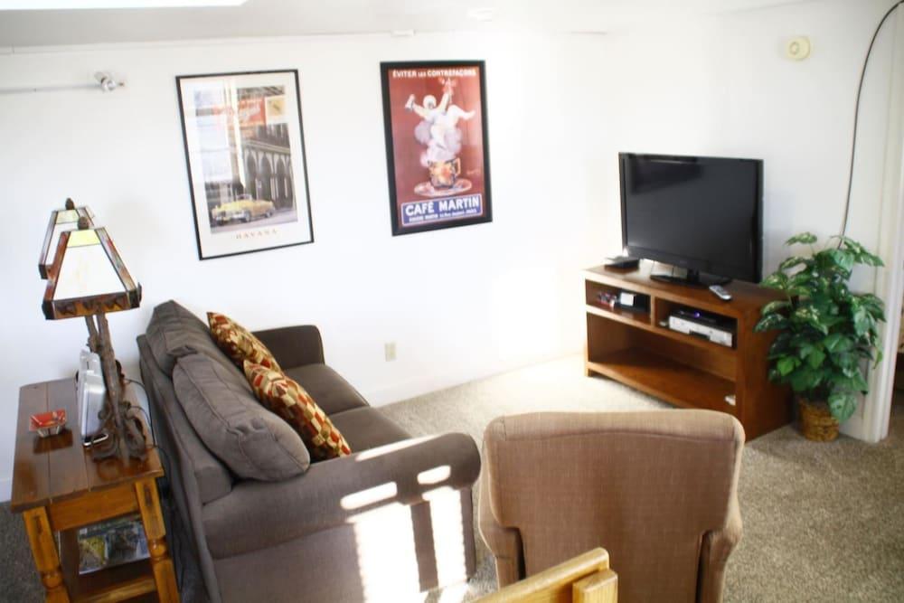 Bozeman - Gracious Urban Abode Room