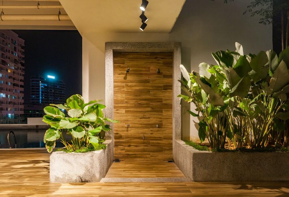 Lazy Traveler Suite by D Imperio Homestay Interior