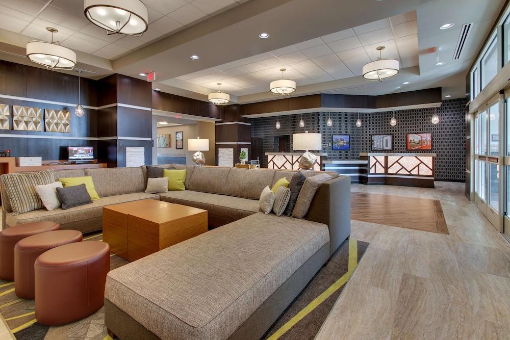 Drury Inn & Suites Columbus Polaris Lobby