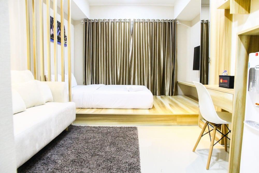 Modern Style The Oasis Studio Apartment with Comfortable Sofa Room