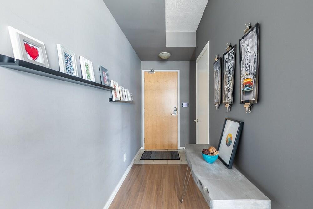 Newly Designed 1BR Executive Suite Great Location Interior Entrance