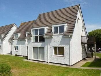 24 Isallt Lodges
