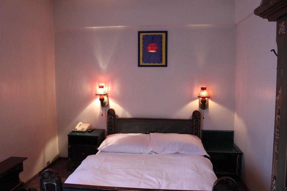 أنجيليس بنسيون