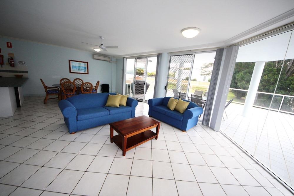 The Avenues Unit 2 at South West Rocks Living Area