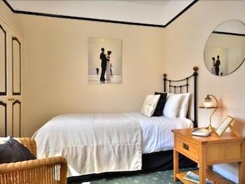 Glendower House - B&B Guestroom