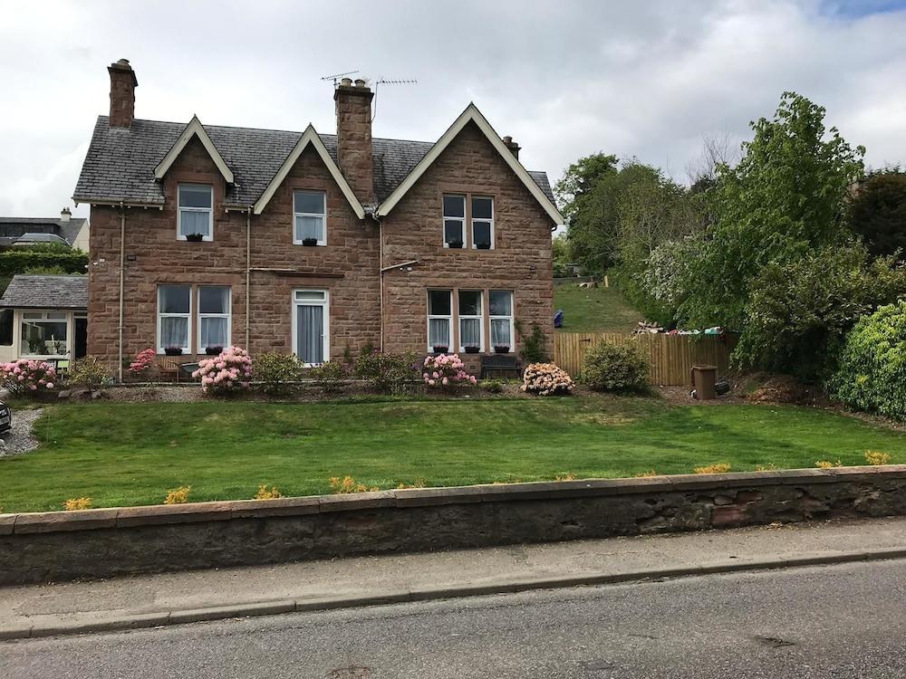 Cromarty View Guest House Featured Image