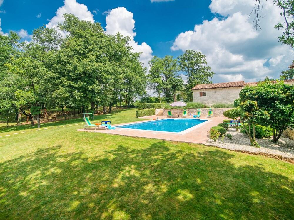 Villa for up to 8 Persons, With Private Garden and Pool Exterior