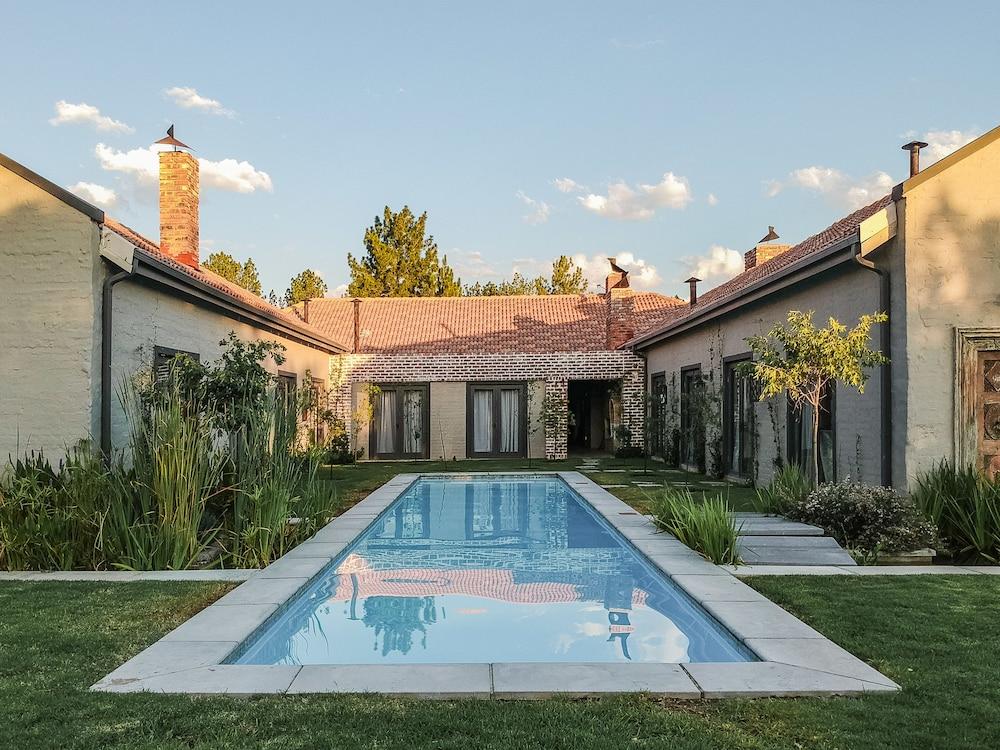 Veranda House