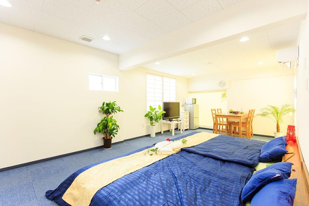 Akirado Room