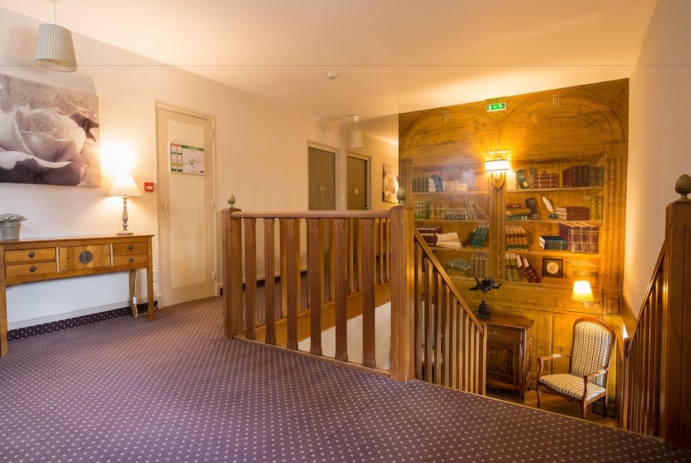 Logis Le Petit Casset Interior