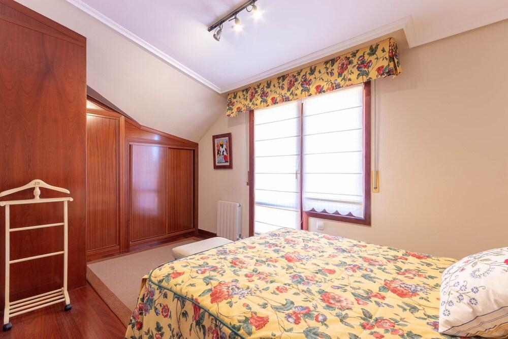 Ático con 2 terrazas By Urban Hosts Room