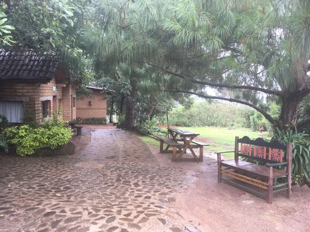 Cabañas Los Adobes Property Grounds