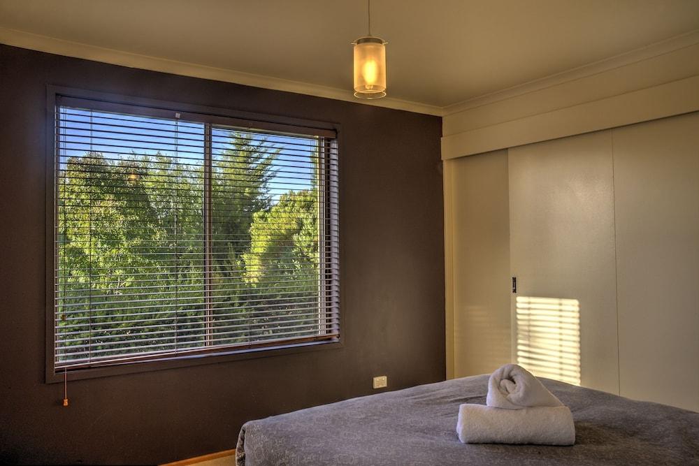 Mountain View Room