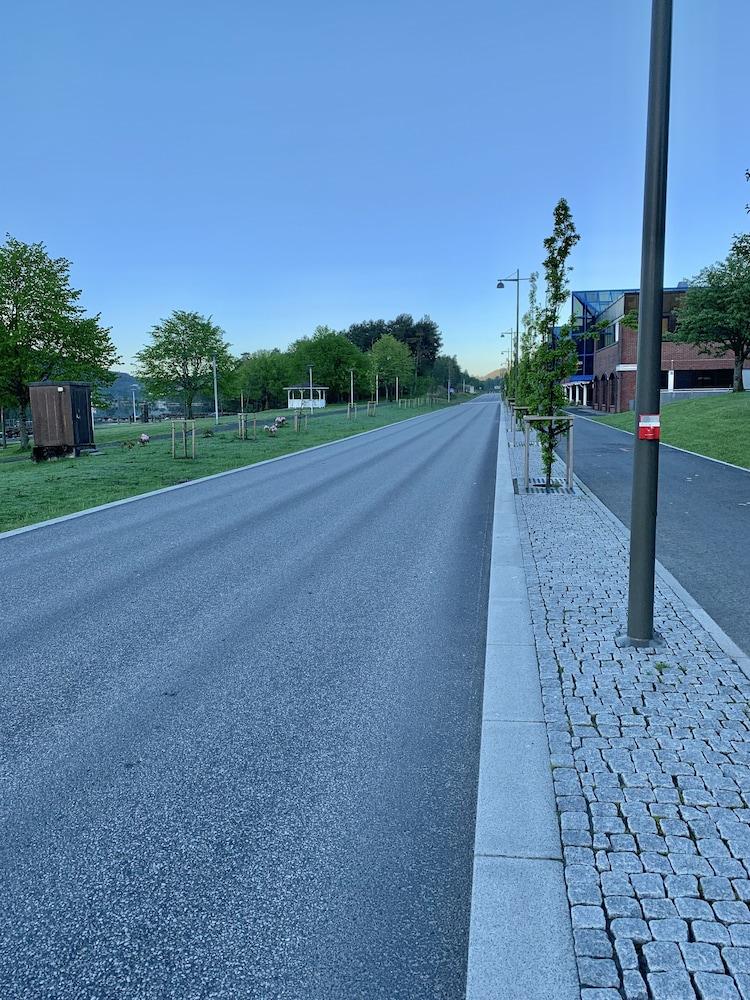 Husnes Sentrum Hotell Exterior
