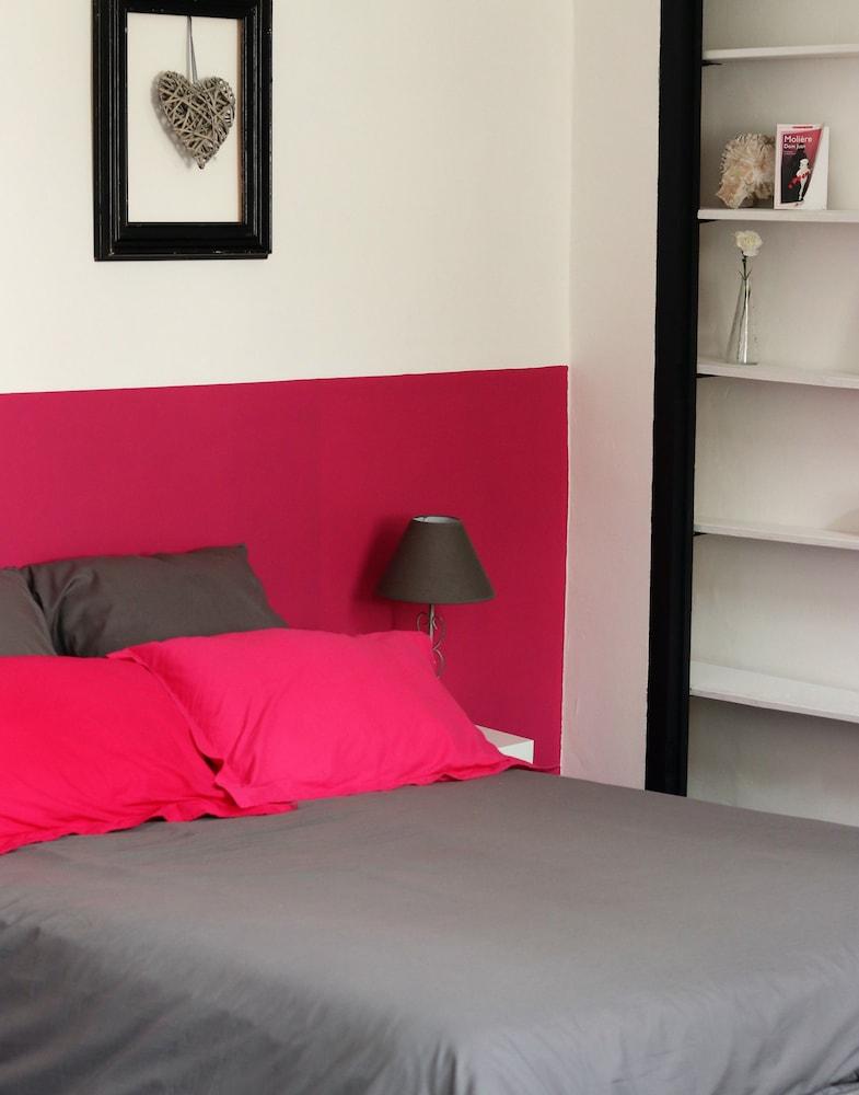 La Vigneronne 1870 Room