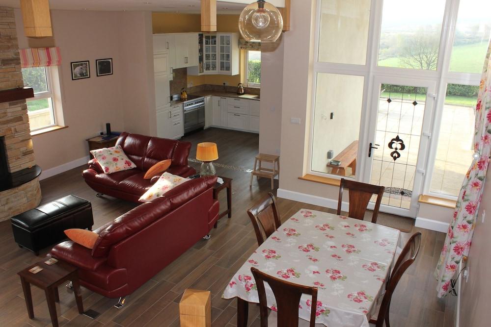 Leaghan Self Catering Living Area