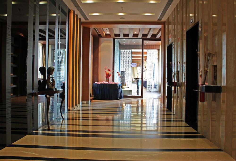 Fortune Select SG Highway Ahmedabad Interior Entrance