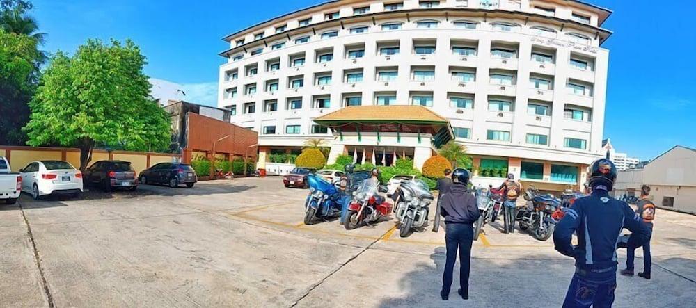 سينج جولدن بليس هوتل المنطقة الخارجية