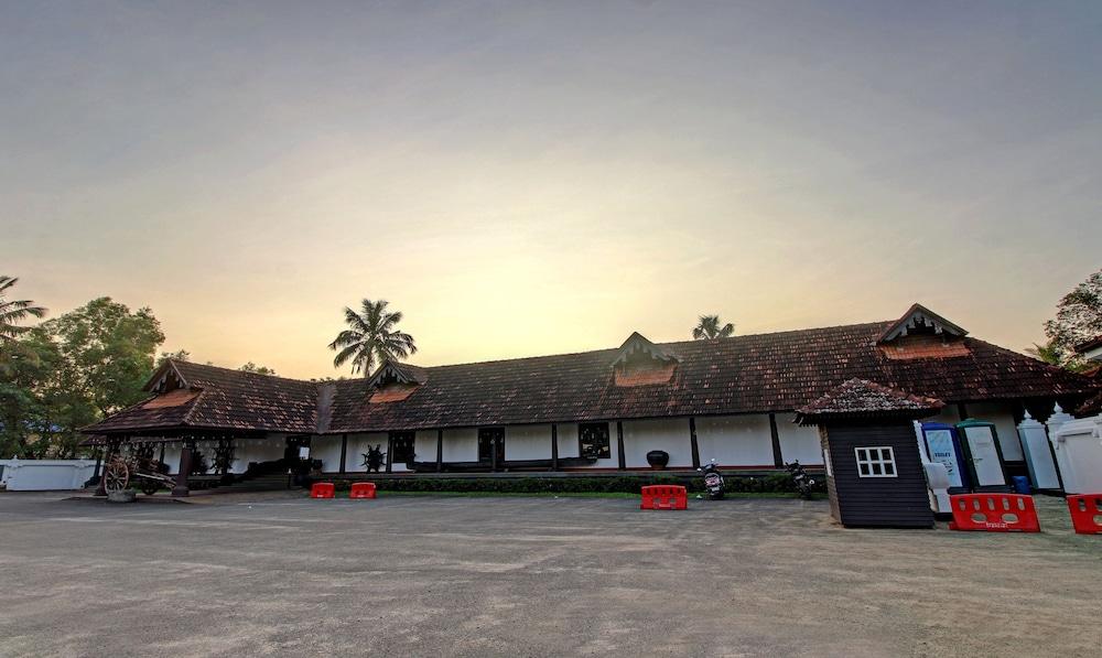 Treebo Premium Travancore Palace Cherthala Exterior